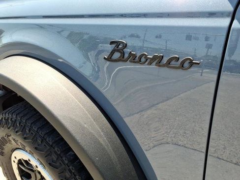 Used 2023 Ford Bronco Outer Banks w/ Sasquatch Package AWD/4WD image 9