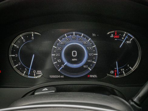 Used 2018 Cadillac Escalade ESV Luxury RWD image 21