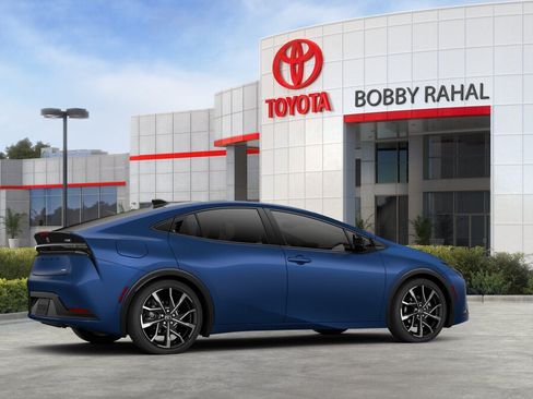 New 2026 Toyota Prius Plug-In Hybrid FWD image 11