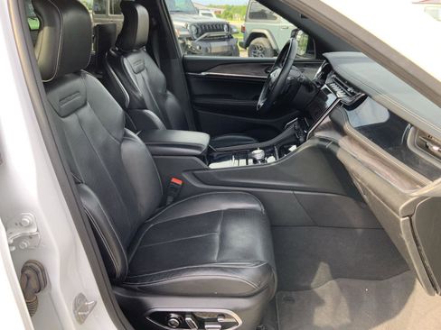 Used 2023 Jeep Grand Cherokee L Overland w/ Advanced Protech Group III AWD/4WD image 68