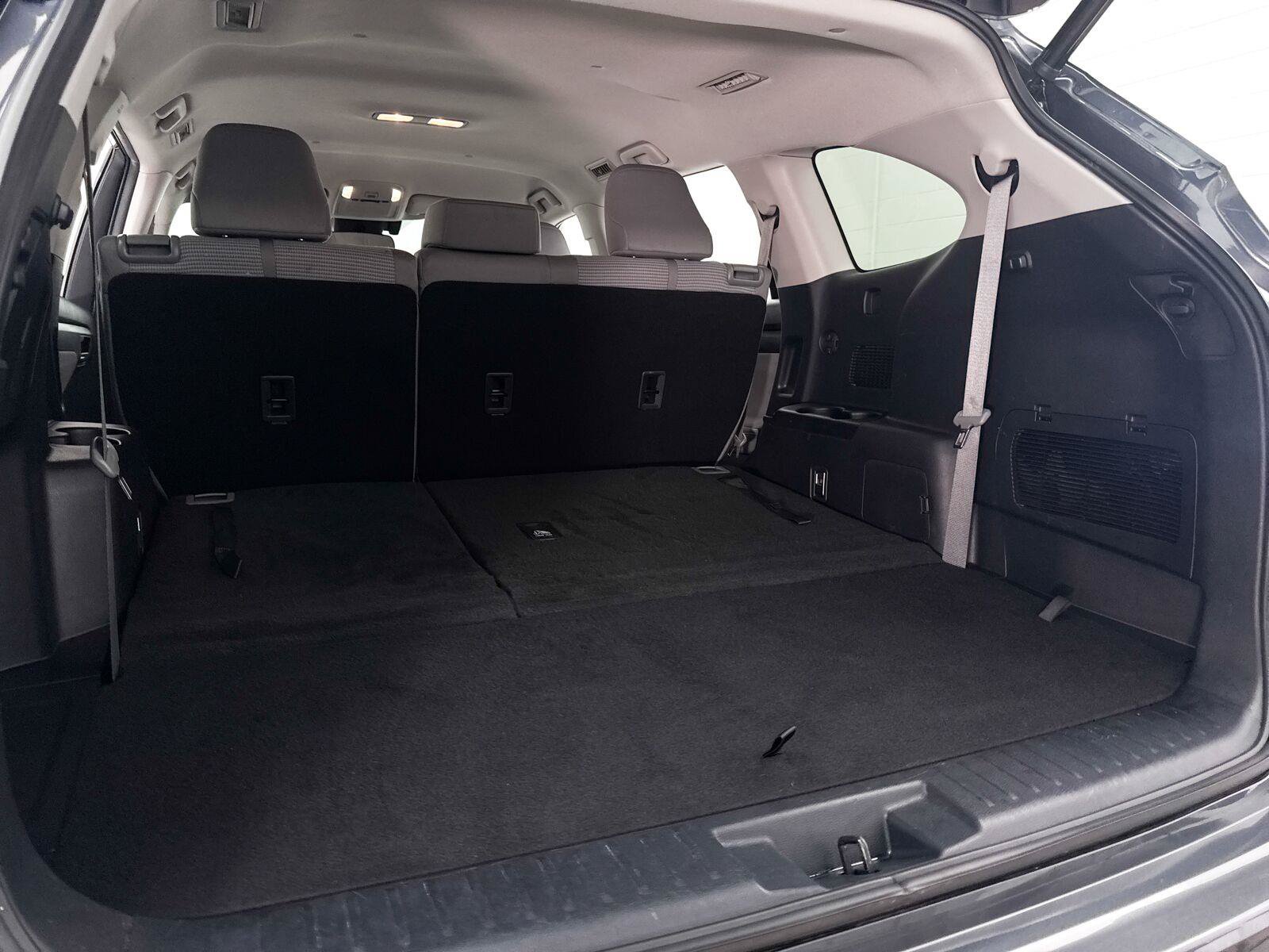 Used 2021 Toyota Highlander LE FWD image 33