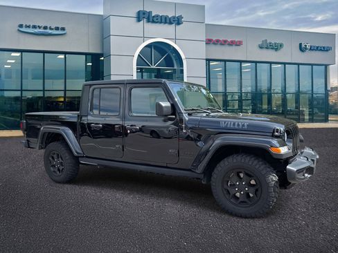 Used 2022 Jeep Gladiator Sport image 1