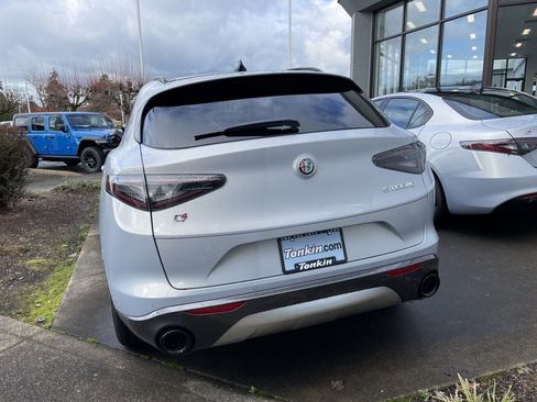 New 2024 Alfa Romeo Stelvio Ti image 5