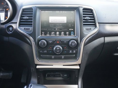 Used 2015 Jeep Grand Cherokee Altitude image 24