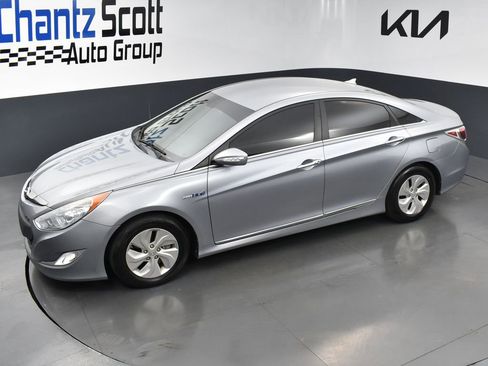 Used 2015 Hyundai Sonata Hybrid FWD image 10