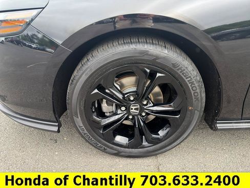 Certified 2025 Honda Accord SE image 28