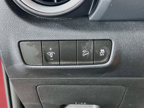 Used 2023 Hyundai Kona SEL image 10