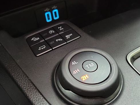 Used 2020 Ford Ranger Lariat w/ Equipment Group 501A Mid image 32