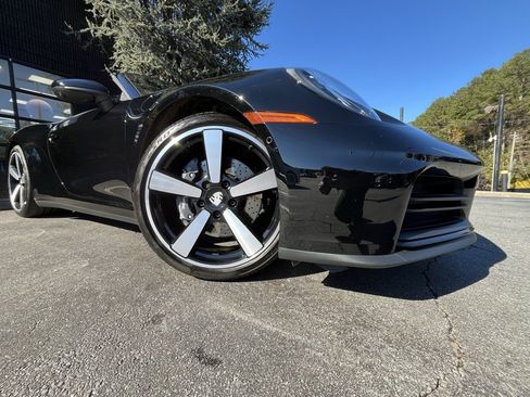 Used 2025 Porsche 911 Carrera w/ Premium Package image 7