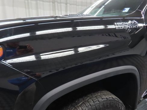 Used 2024 Chevrolet Silverado 2500 High Country w/ High Country Premium Package image 47