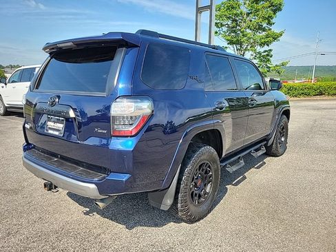 Used 2022 Toyota 4Runner TRD Off-Road AWD/4WD image 7
