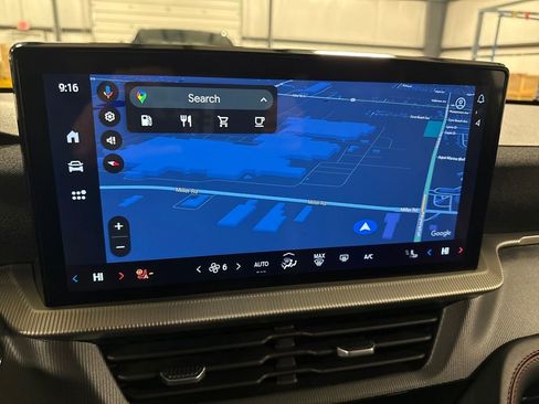 Used 2025 Ford Explorer ST-Line w/ ST-Line Street Pack image 20