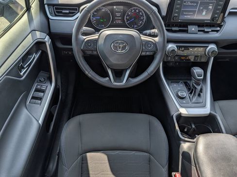 Used 2022 Toyota RAV4 SE w/ Convenience Package AWD/4WD image 14