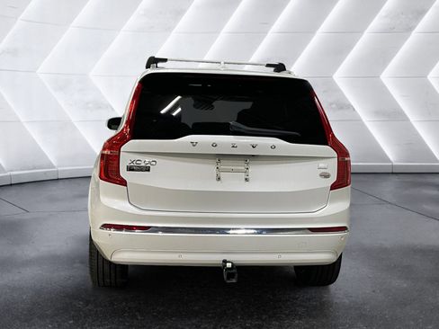 Used 2024 Volvo XC90 T8 Ultimate AWD/4WD image 5