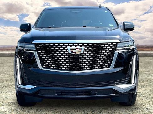 Used 2023 Cadillac Escalade Premium Luxury RWD image 2