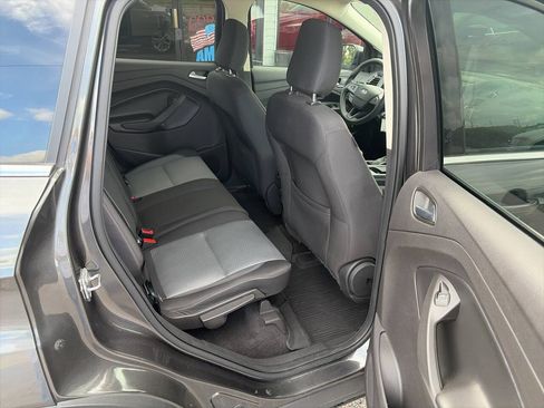 Used 2018 Ford Escape SE w/ SE Sync 3 Package FWD image 10
