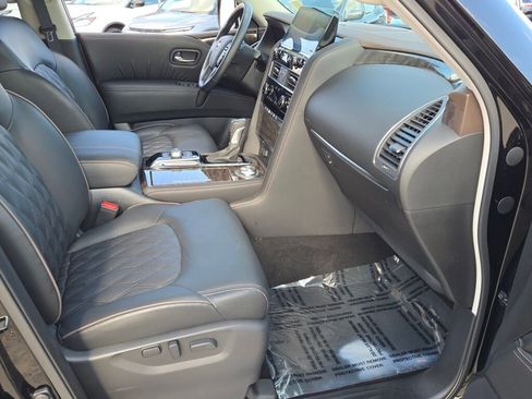 Used 2024 Nissan Armada Platinum w/ Captain's Chairs Package image 5