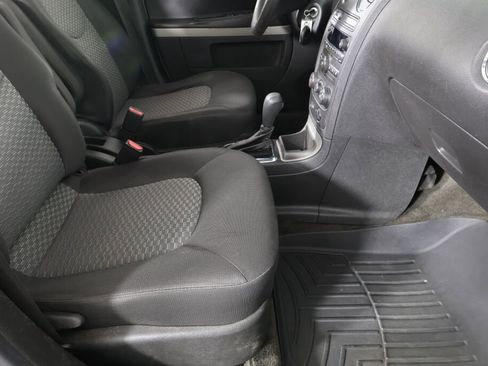 Used 2010 Chevrolet HHR LT image 26