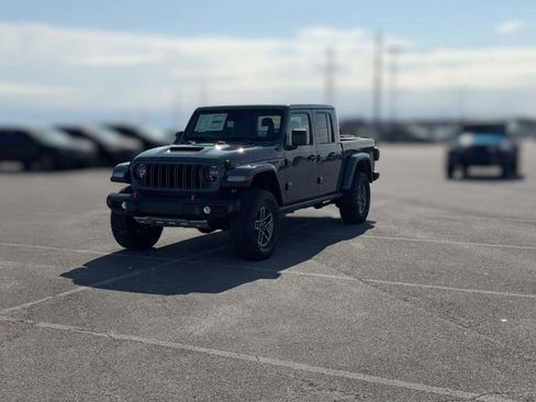 New 2026 Jeep Gladiator Mojave image 4