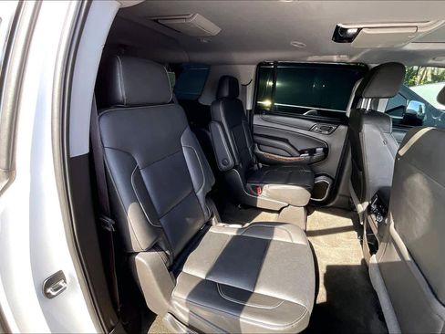Used 2017 Chevrolet Suburban Premier image 25