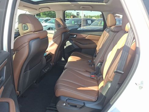 Certified 2024 Acura MDX SH-AWD w/ Technology Package image 10