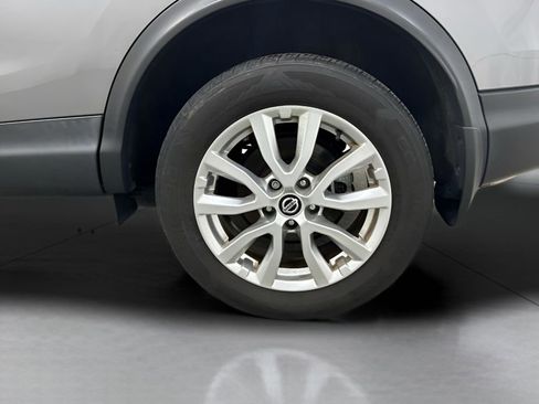 Used 2021 Nissan Rogue Sport SV image 13