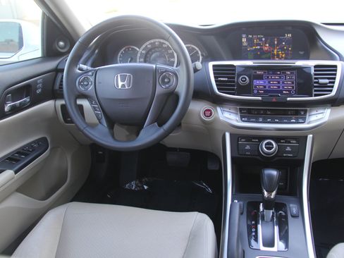 Used 2015 Honda Accord EX-L image 9