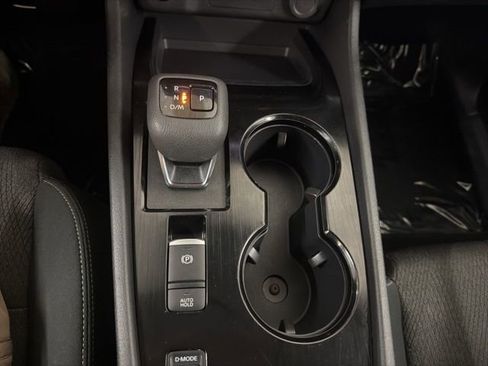 Used 2024 Nissan Rogue SV image 33