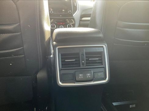 Certified 2022 Subaru Forester Limited image 39