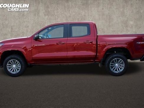 Used 2024 Chevrolet Colorado LT w/ LT Convenience Package AWD/4WD image 2