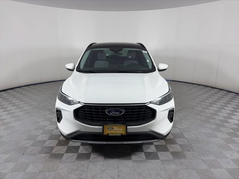Certified 2023 Ford Escape SE w/ Class II Trailer Tow Package FWD image 2