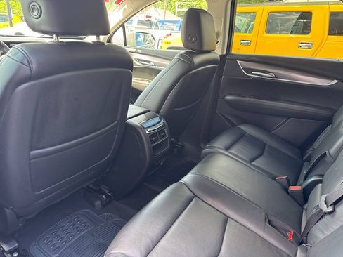 Used 2019 Cadillac XT5 Premium Luxury AWD/4WD image 22