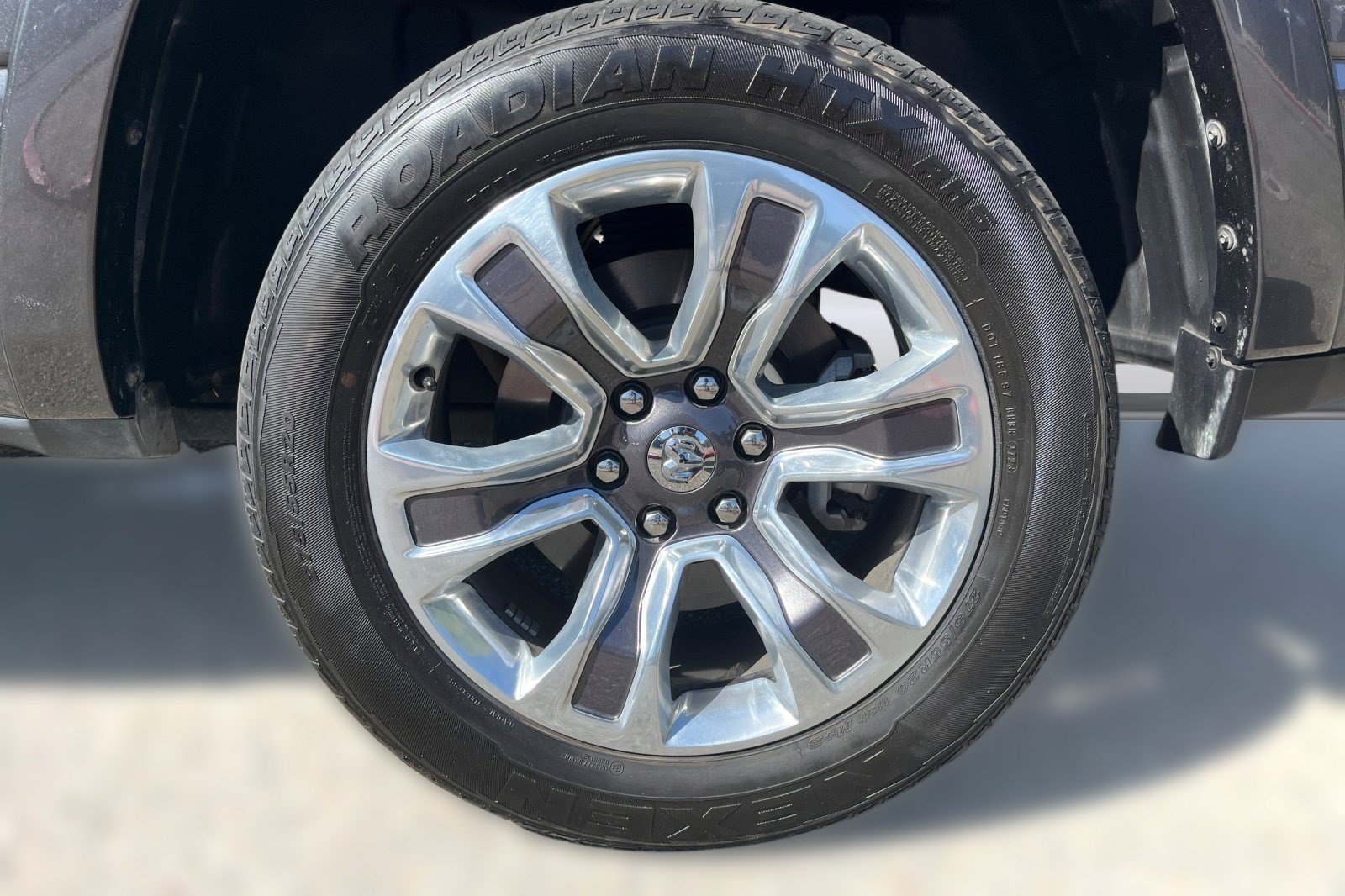 Used 2024 RAM 1500 Limited AWD/4WD image 6
