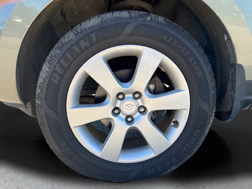 Used 2008 Hyundai Santa Fe AWD image 30