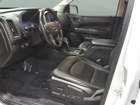 Used 2022 GMC Canyon AT4 w/ Trailering Package image 8