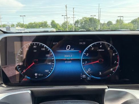 Used 2022 Mercedes-Benz GLB 250 4MATIC image 22