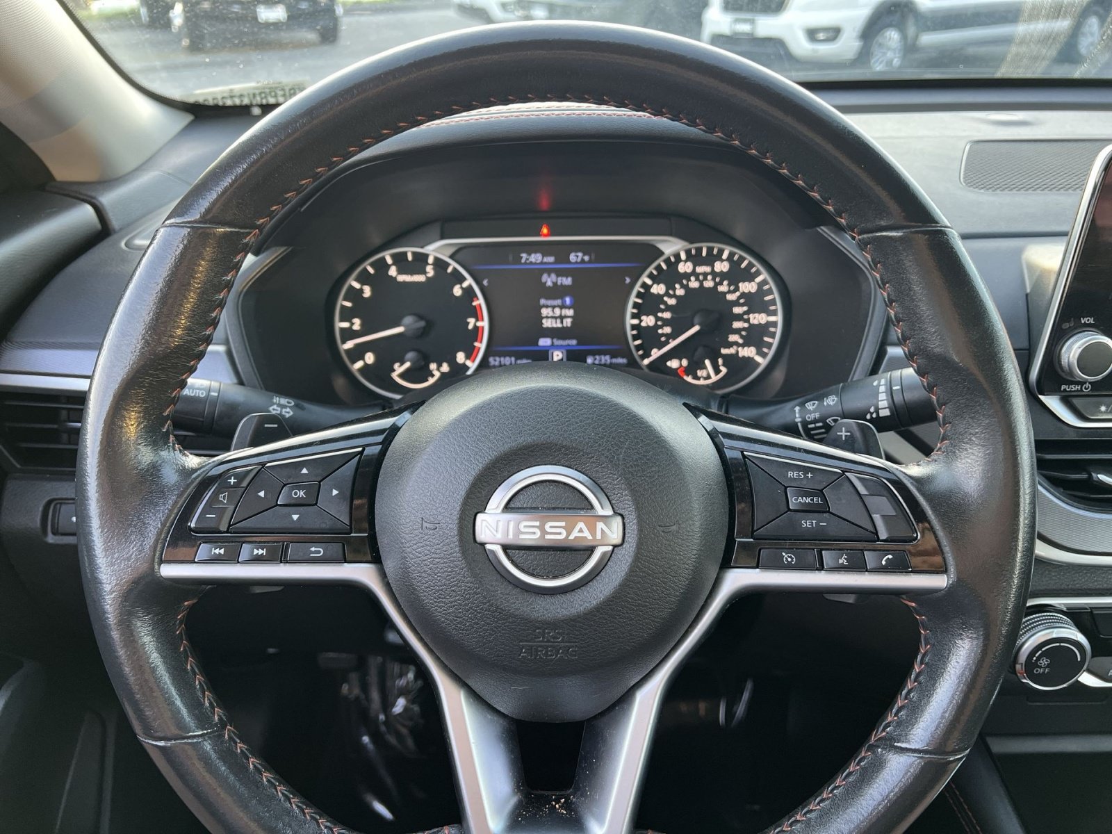 Used 2024 Nissan Altima 2.5 SR FWD image 16