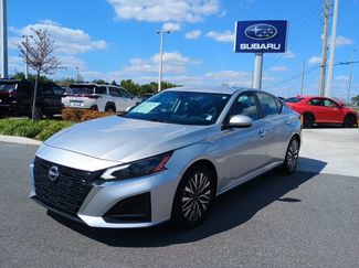 Used 2023 Nissan Altima 2.5 SV video 1