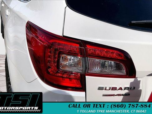 Used 2017 Subaru Outback 2.5i Limited AWD/4WD image 28