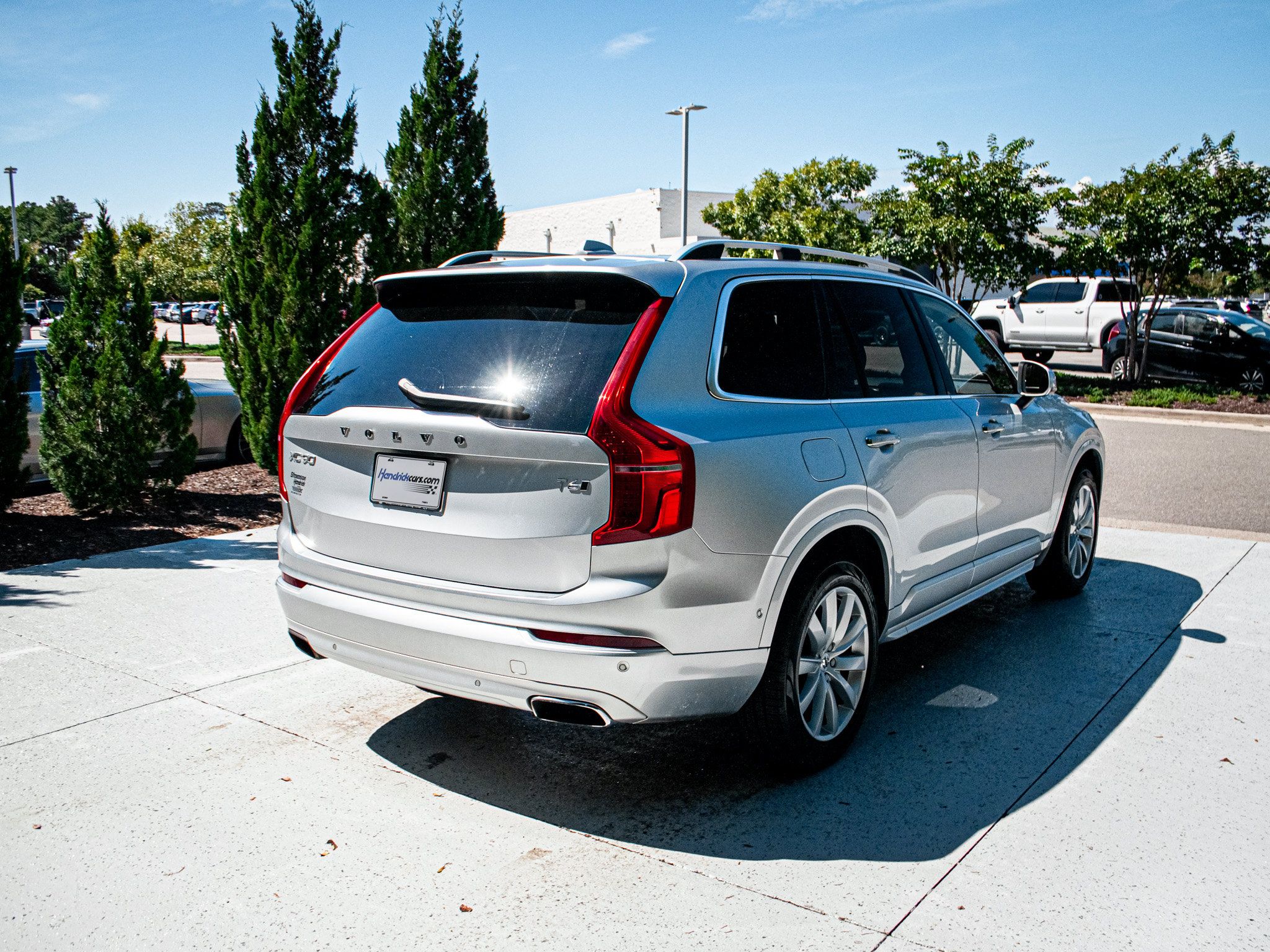 Used 2018 Volvo XC90 T6 Momentum w/ Convenience Package AWD/4WD image 10