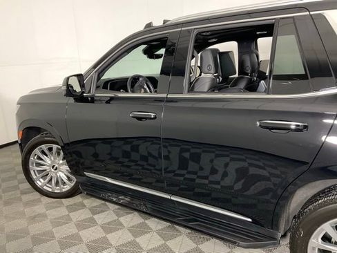 Certified 2023 Cadillac Escalade Premium Luxury w/ Performance Package image 31