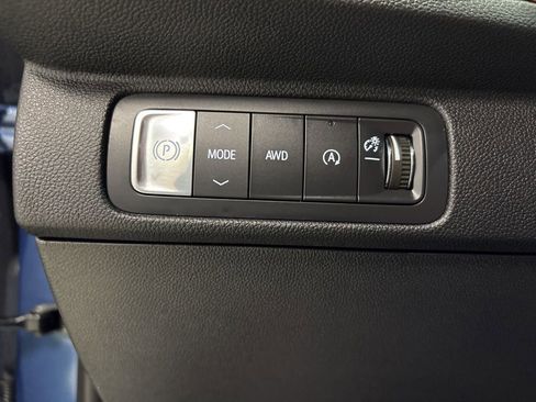 Used 2024 Chevrolet Traverse Z71 image 23