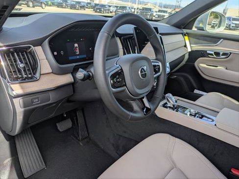 New 2026 Volvo XC90 B5 Core image 7
