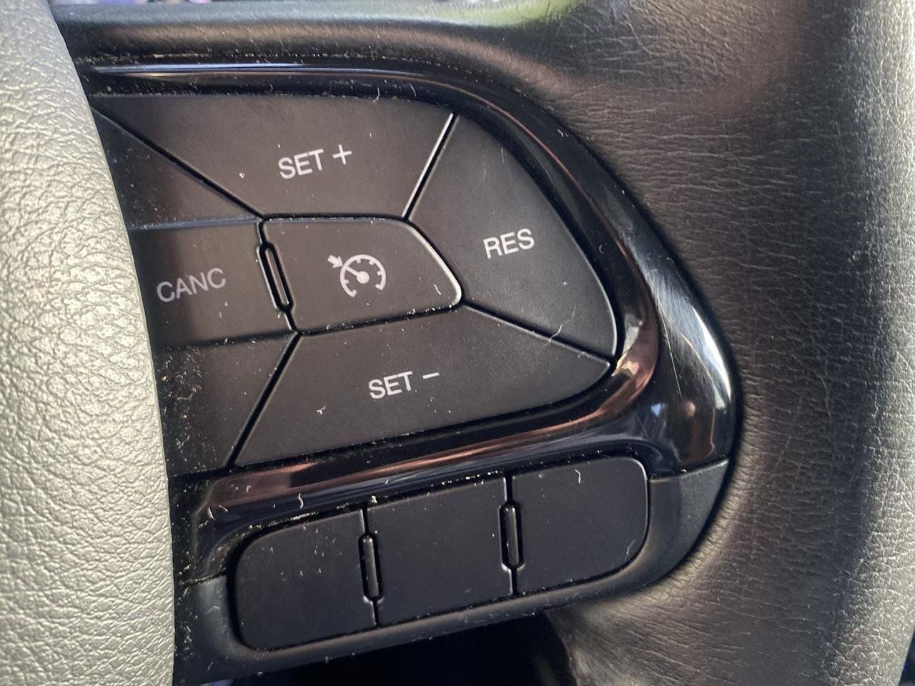 Used 2022 Jeep Renegade Altitude w/ Convenience Group AWD/4WD image 12