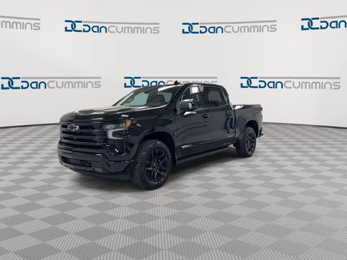 Used 2024 Chevrolet Silverado 1500 High Country w/ Midnight Edition AWD/4WD image 4