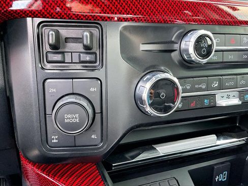 New 2025 Ford F250 Lariat w/ Lariat Ultimate Package image 18