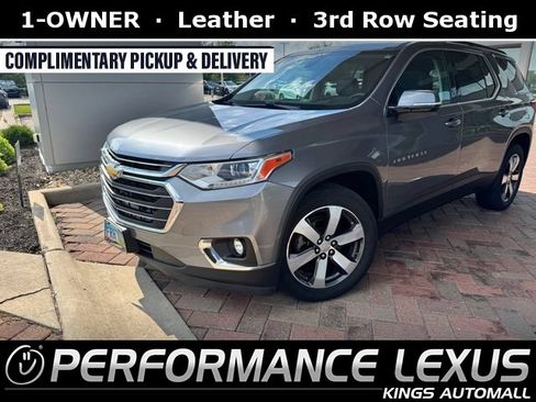 Used 2019 Chevrolet Traverse LT w/ LT Premium Package FWD image 1