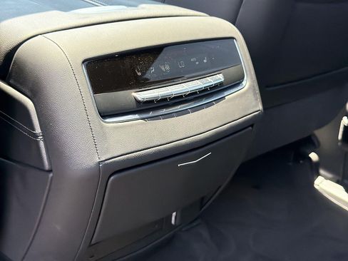 Used 2026 Cadillac Escalade ESV Luxury RWD image 44