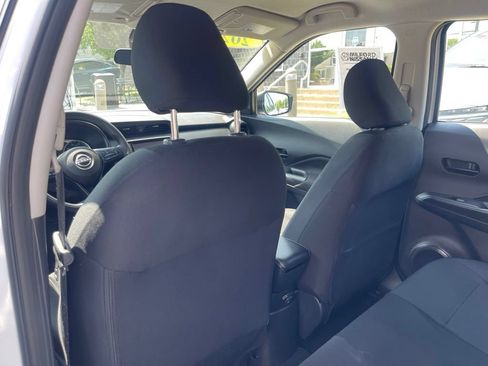 Used 2025 Nissan Kicks Play S FWD image 21