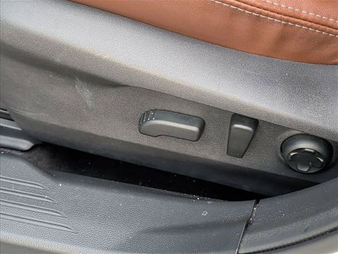 Used 2024 Subaru Outback Touring AWD/4WD image 16